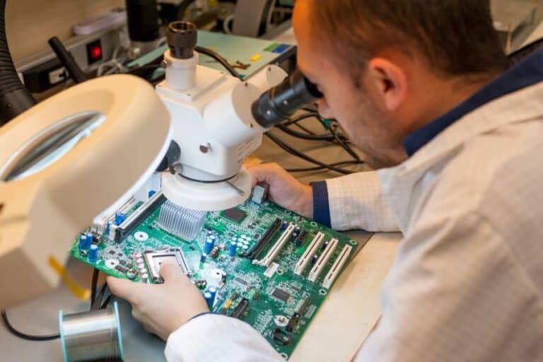 The Ultimate PCB Assembly Guide: Process, Flow Chart & Tips | JHYPCB